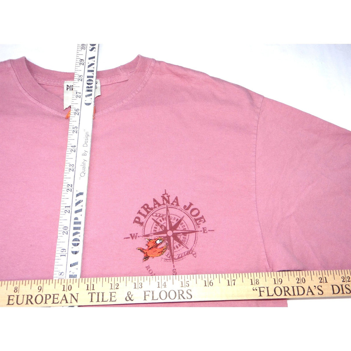 Piranha Joe Roatan Compass Graphic T Shirt Pink Short Sleeve Cotton Blend M