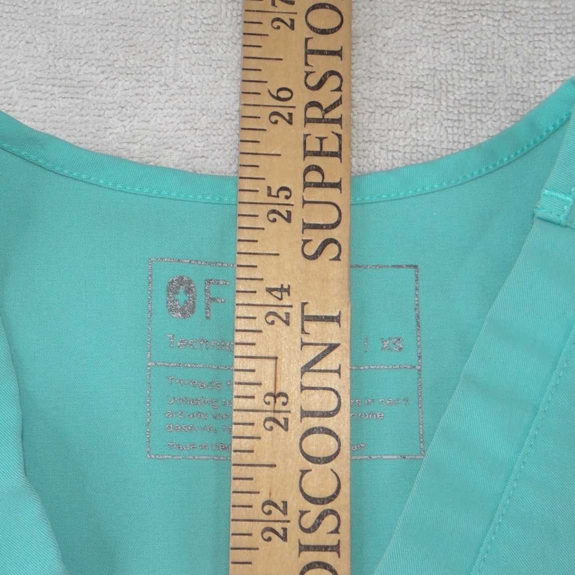 FIGS Technical Collection Women XS V Neck Scrub Top Seafoam Green Short Sleeve9