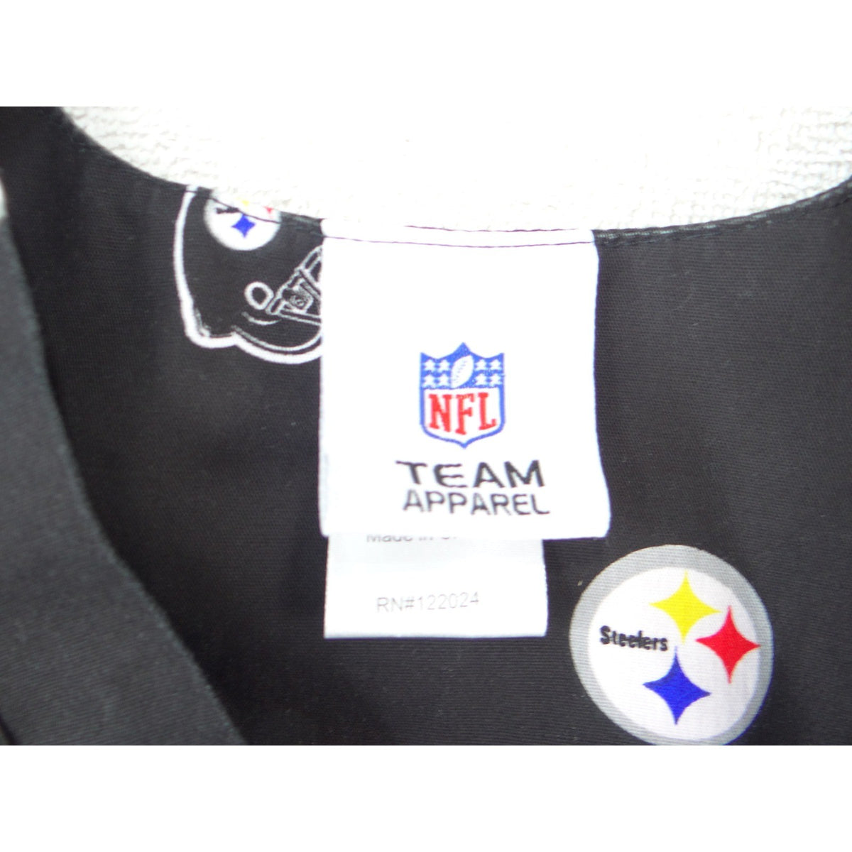 NFL Team Apparel Pittsburgh Steelers Scrub Top Womens Black V-Neck Logo Print L11