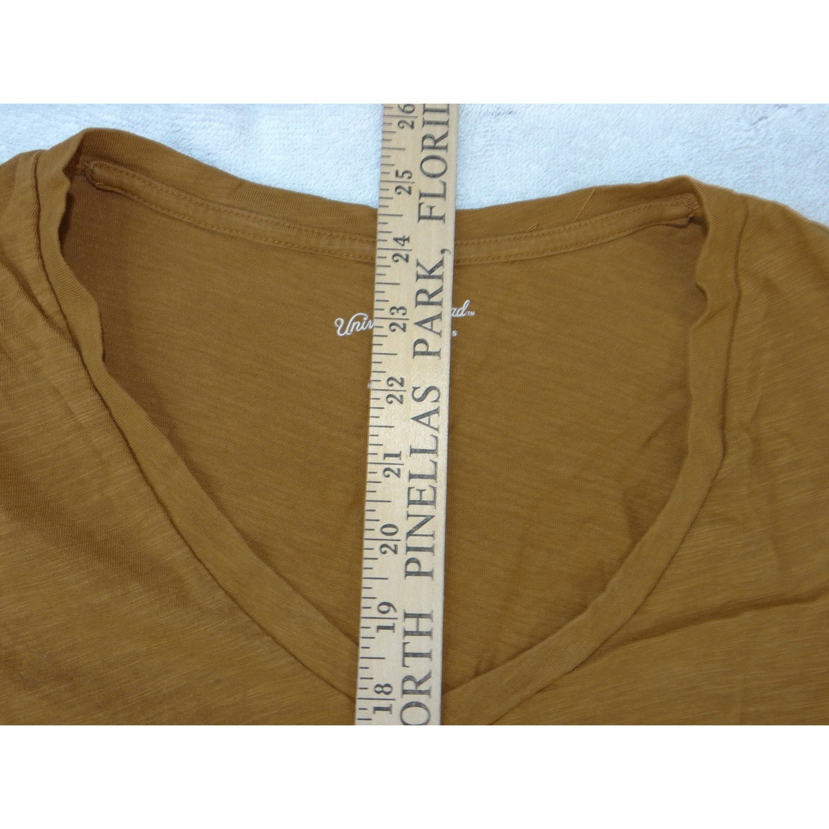 Universal Thread Womens V Neck Short Sleeve Slub Knit Tee Mustard Brown Size M4