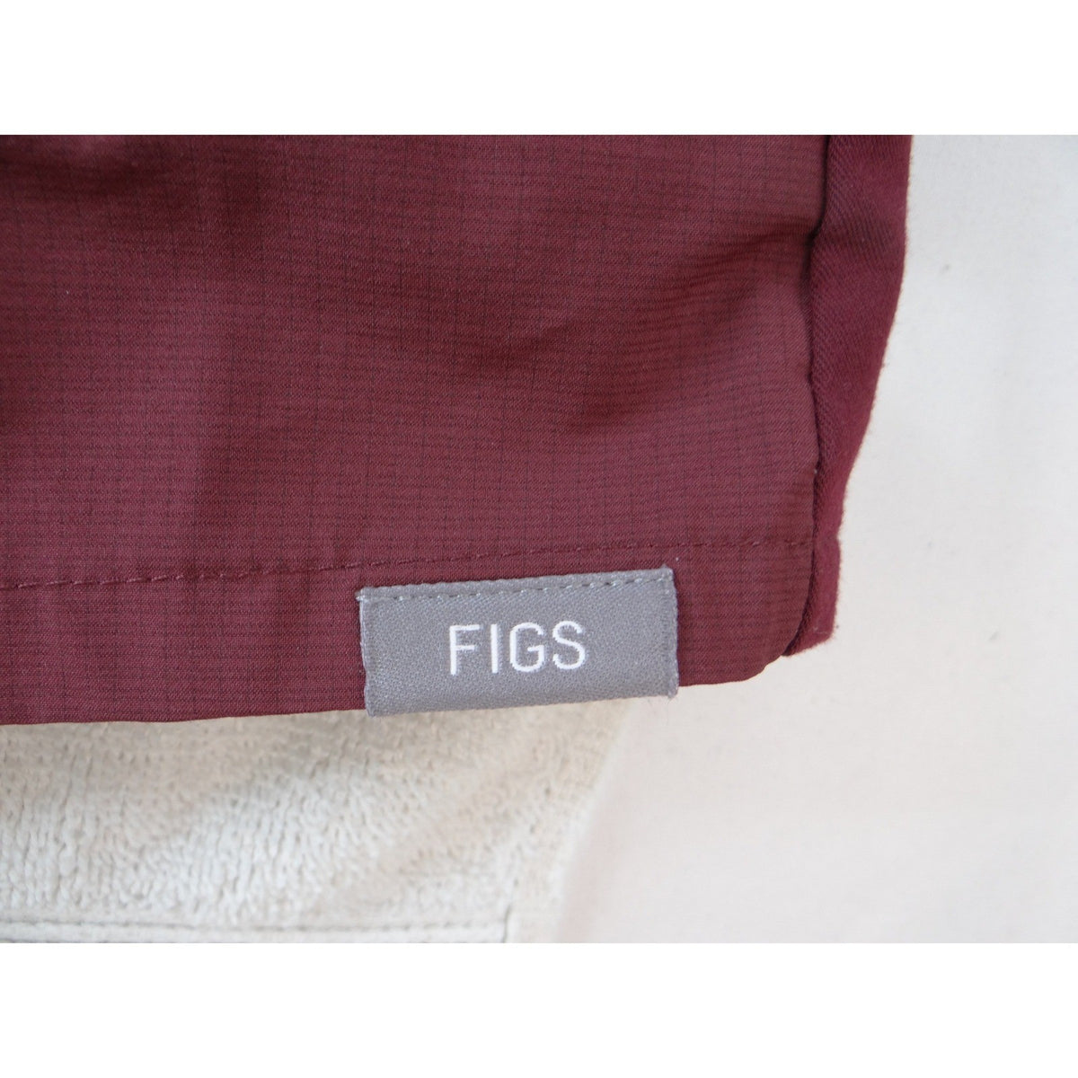 FIGS Technical Collection XL Burgundy Maroon Scrub Top Zip Pocket 2408