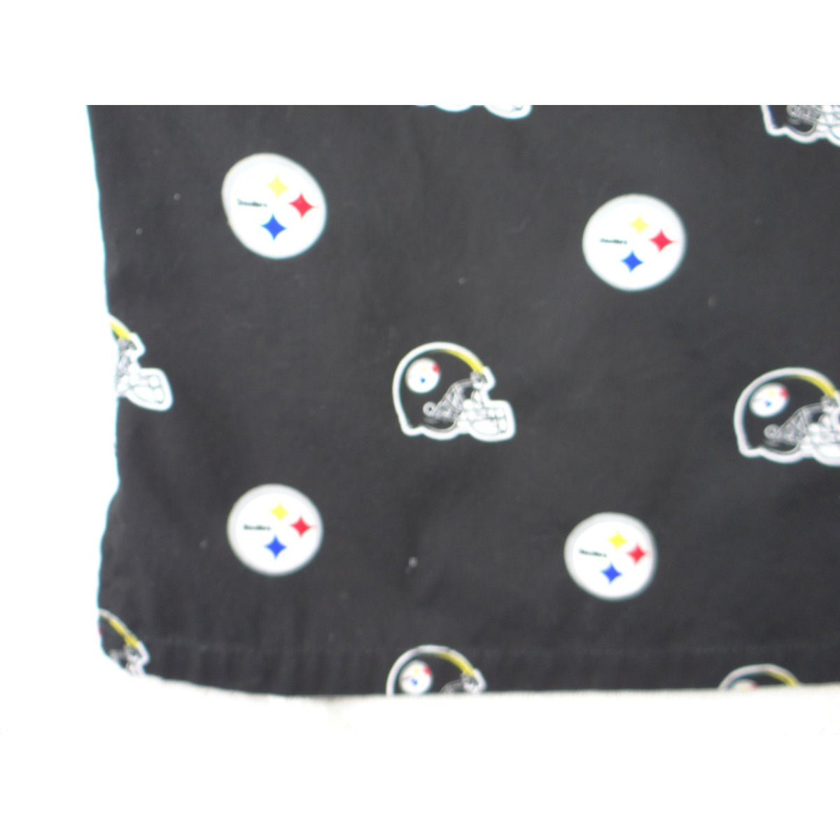 NFL Team Apparel Pittsburgh Steelers Scrub Top Womens Black V-Neck Logo Print L14