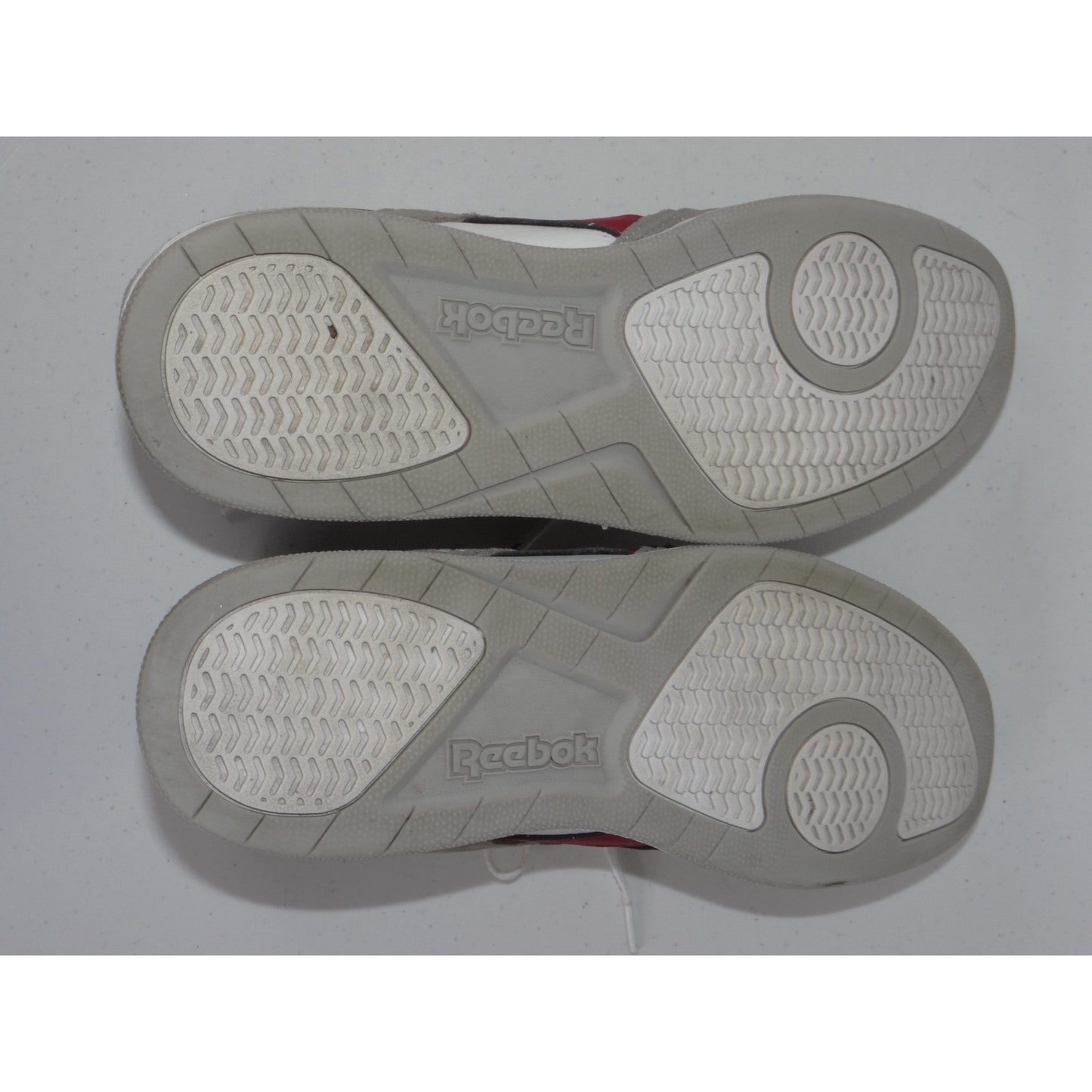Reebok Court Advance Mens 9.5 White Grey Red Leather Suede Sneakers FFC00960693