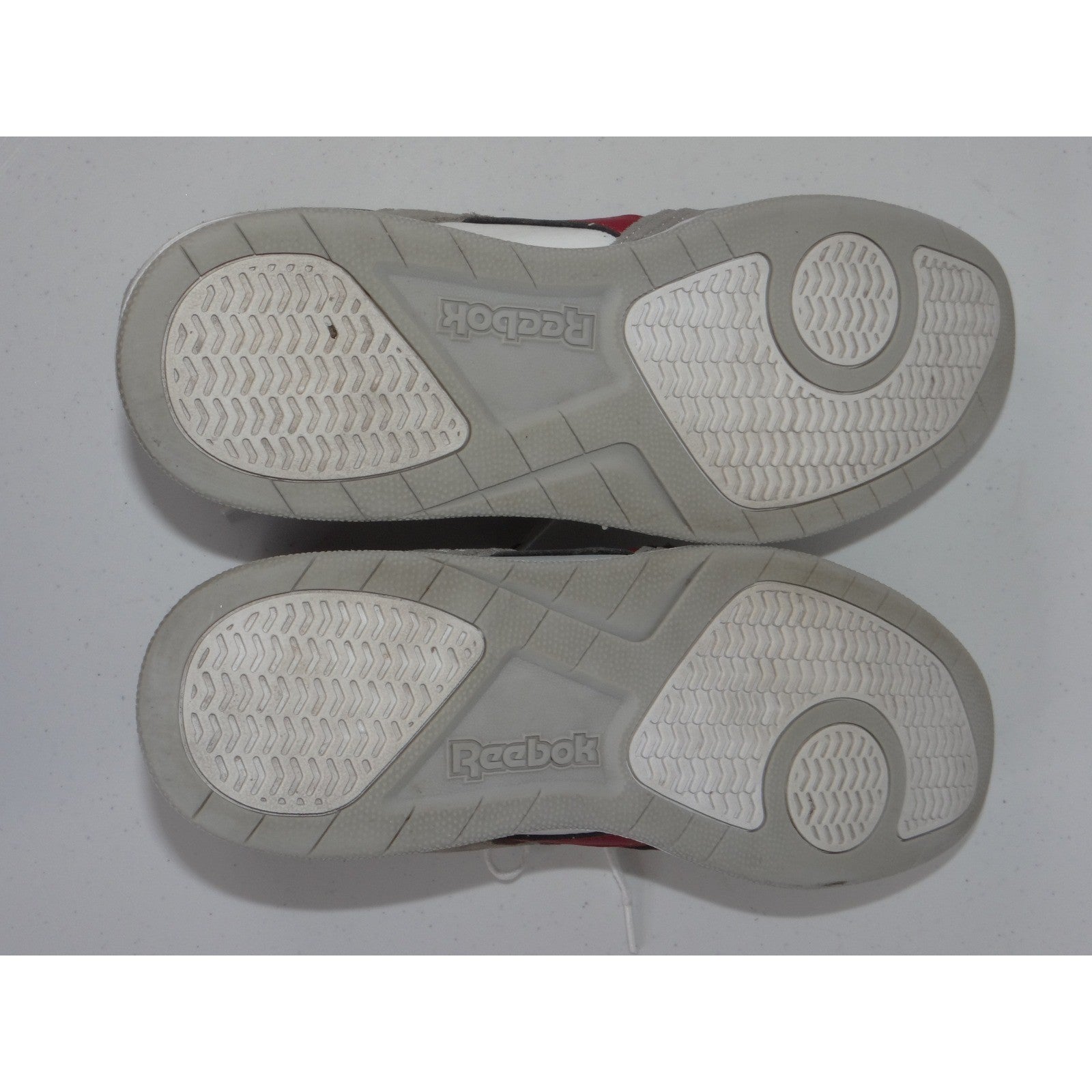 Reebok Court Advance Mens 9.5 White Grey Red Leather Suede Sneakers FFC00960693