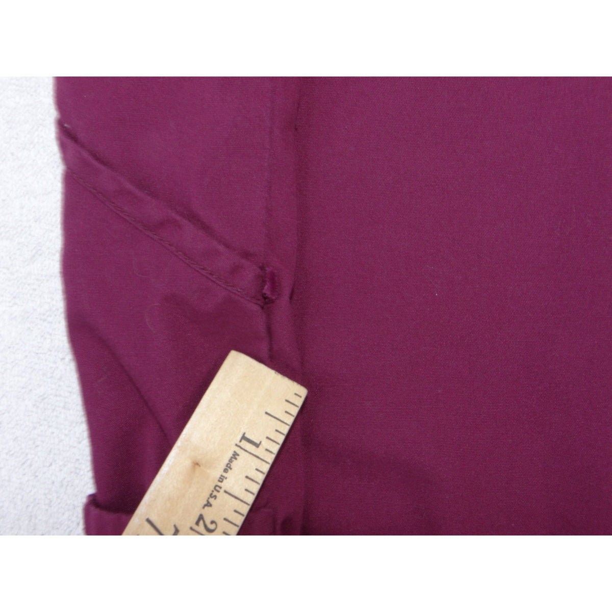 Butter-Soft Scrub Top Womens Small Burgundy V-Neck Short Sleeve Raglan Pockets6