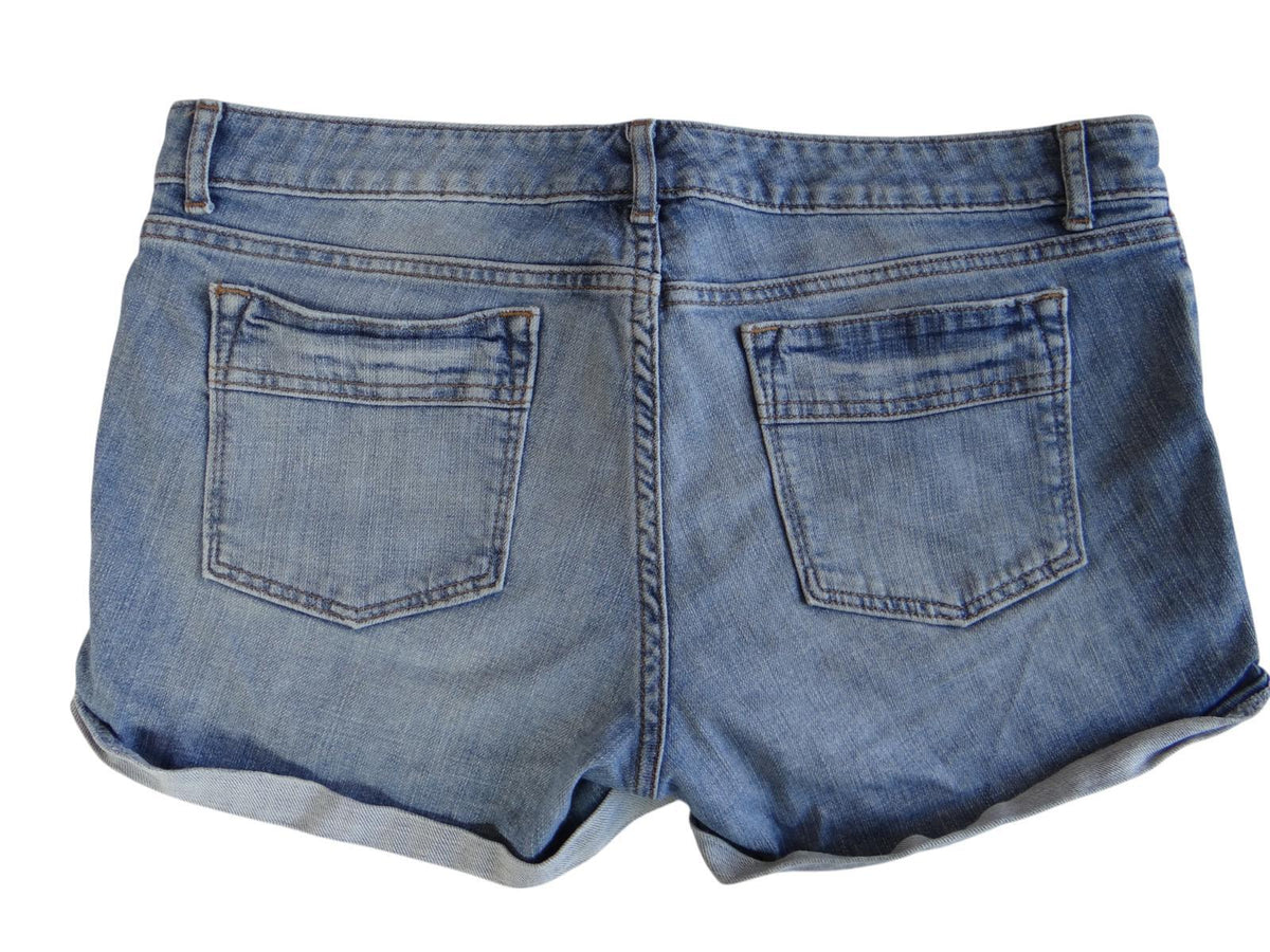 Gap Women's Light Blue Denim Shorts   Size 12/311