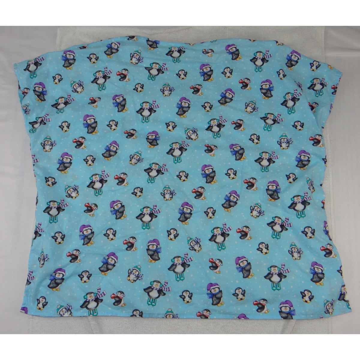 Unbranded Blue Penguin Winter Print V Neck Scrub Top Short Sleeve Pockets 38781