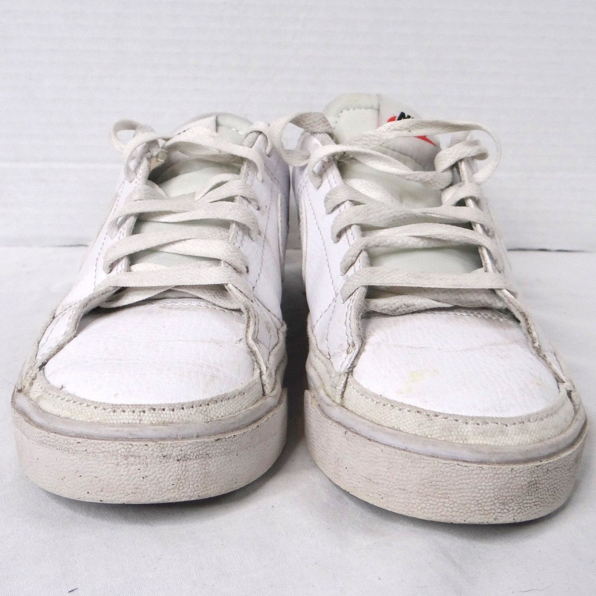Nike Sport Shoes DH3161 101 White Lace Up Sneakers Youth Size 6.56