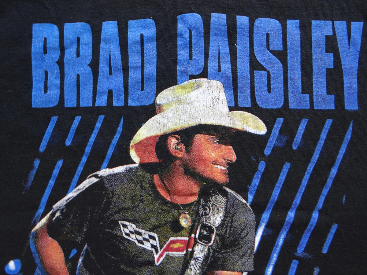 Brad Paisley Concert T-Shirt - Black Graphic Tee2