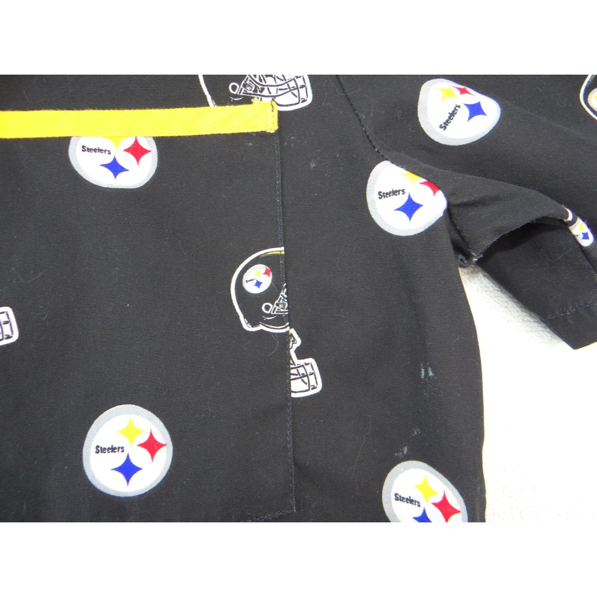 NFL Team Apparel Pittsburgh Steelers Scrub Top Womens Black V-Neck Logo Print L6