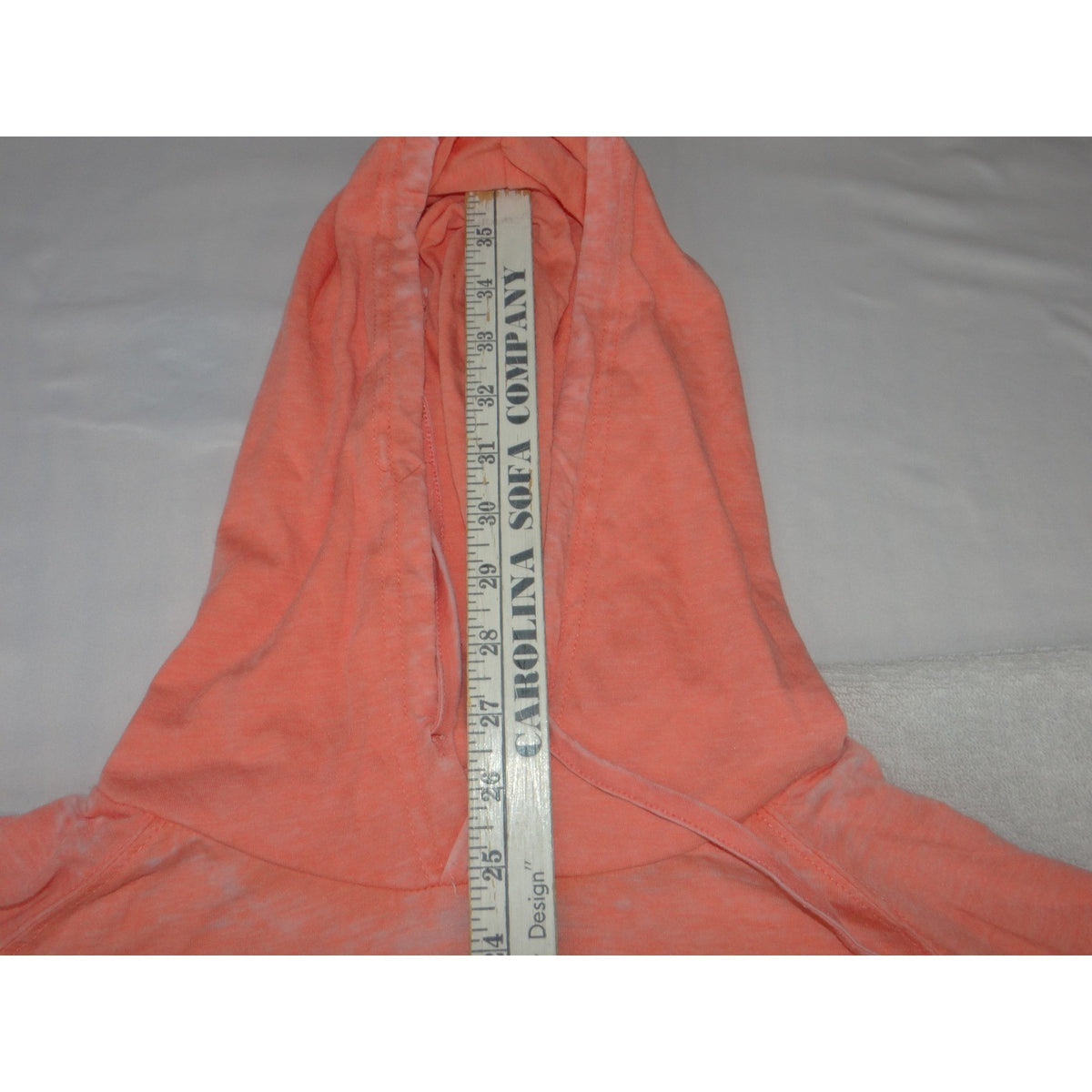 Walt Disney World Graphic Hoodie   Size M7