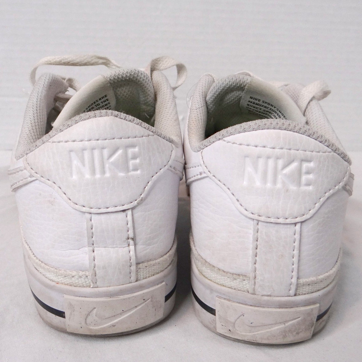 Nike Sport Shoes DH3161 101 White Lace Up Sneakers Youth Size 6.57