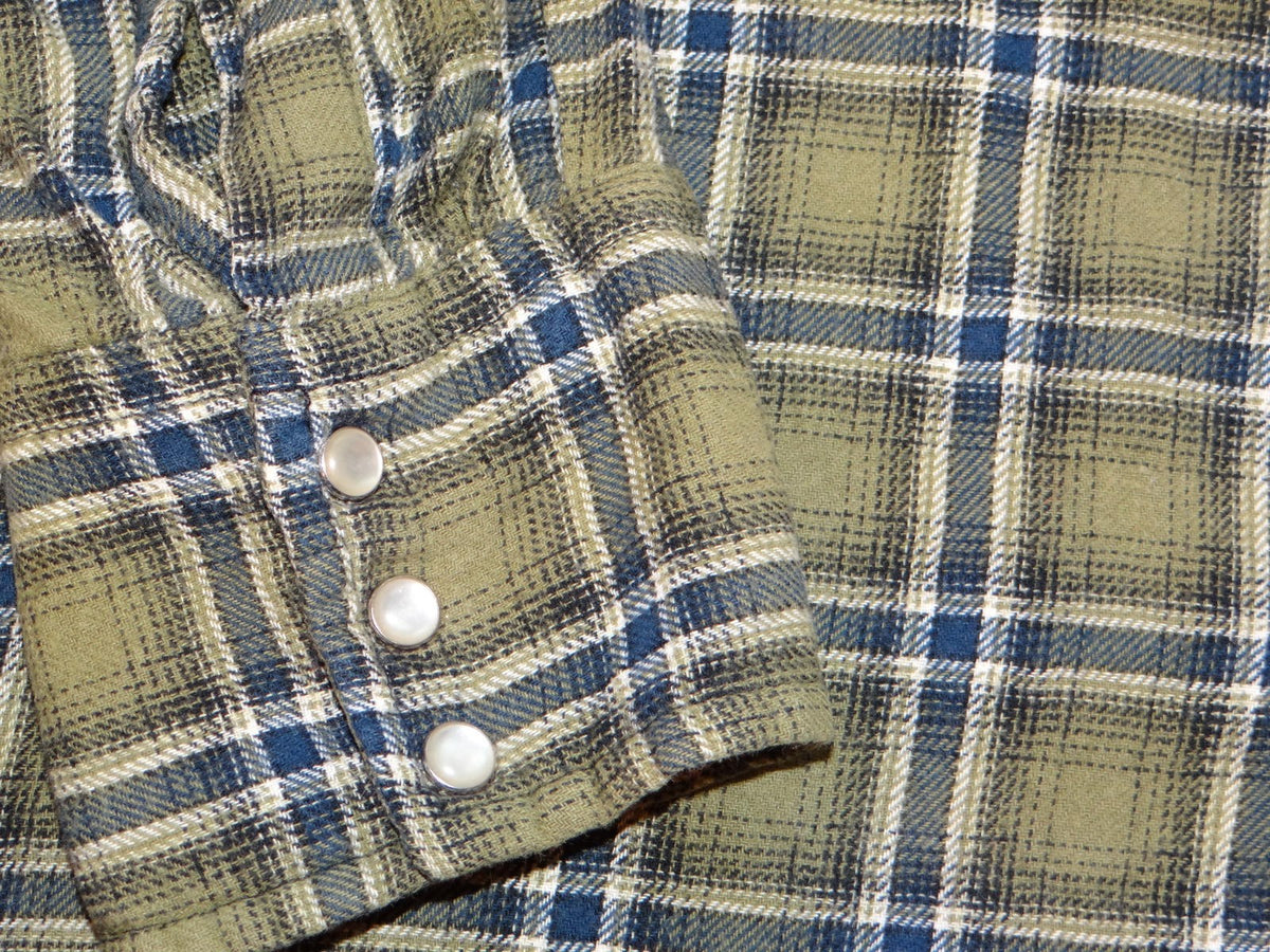 Men's Olive Green Plaid Casual Shirt with Snap Buttons3