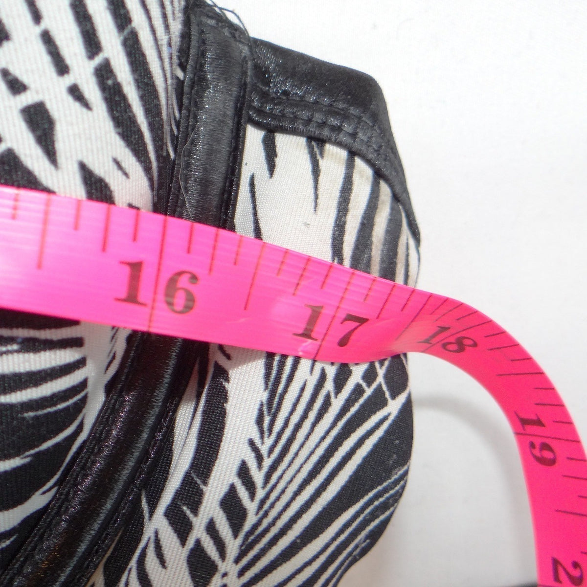 Cacique Black White Tropical Palm Leaf Print Underwire Plunge Bra 44B3