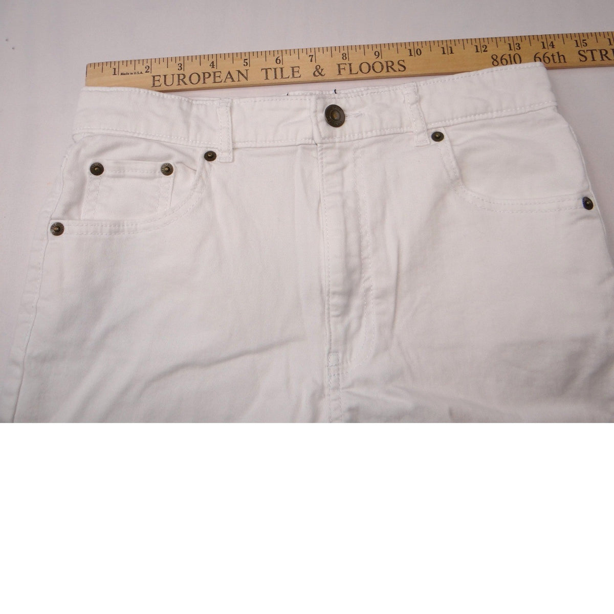 Free Assembly Womens White Longline Denim Shorts Raw Hem Size 14