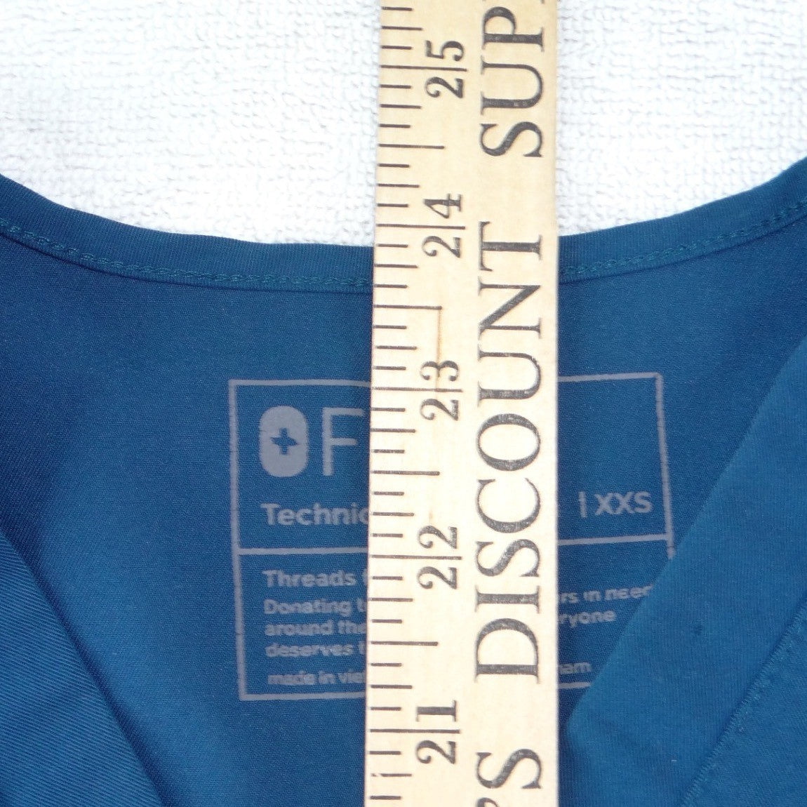 FIGS Technical Collection Womens XXS V Neck Scrub Top Teal Blue Short Sleeve6