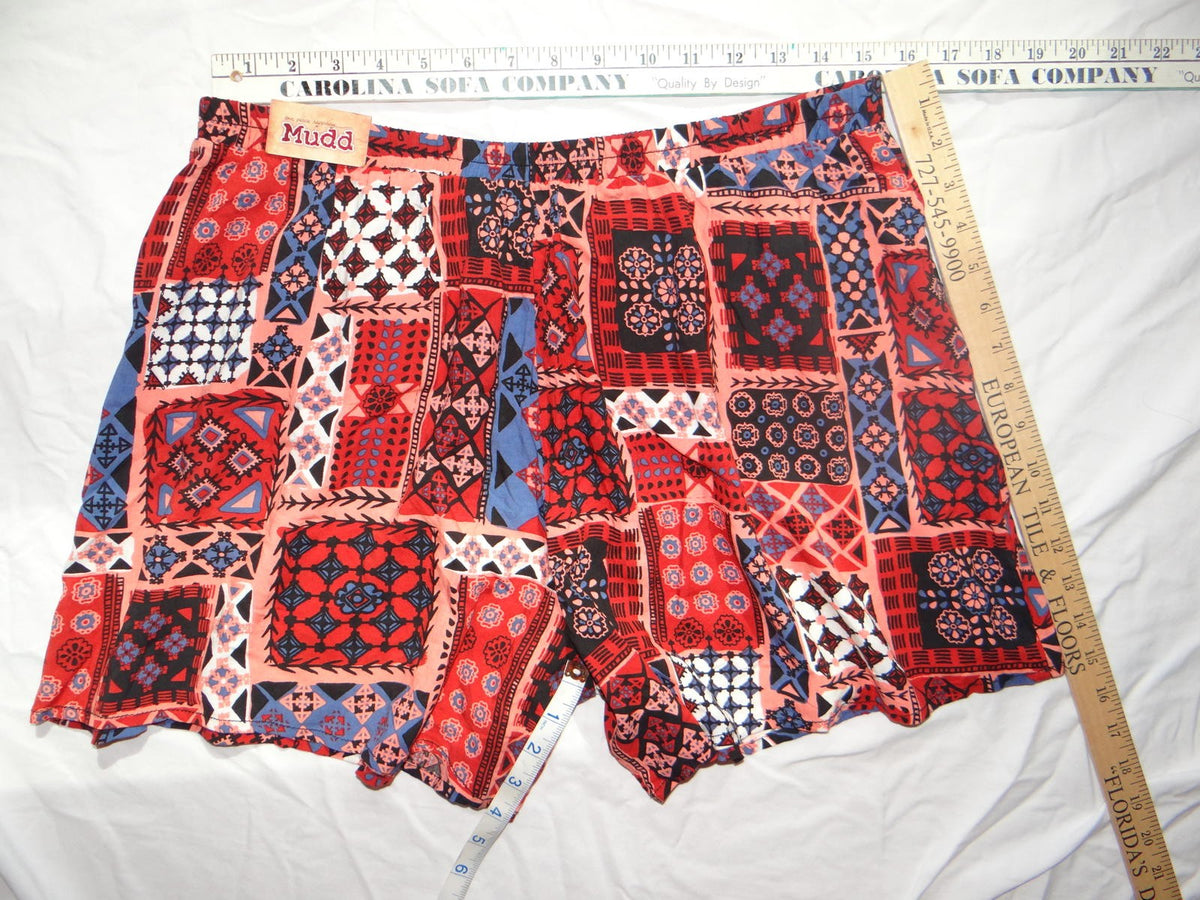 Mudd Women's Casual Shorts XL Rayon Patchwork Print