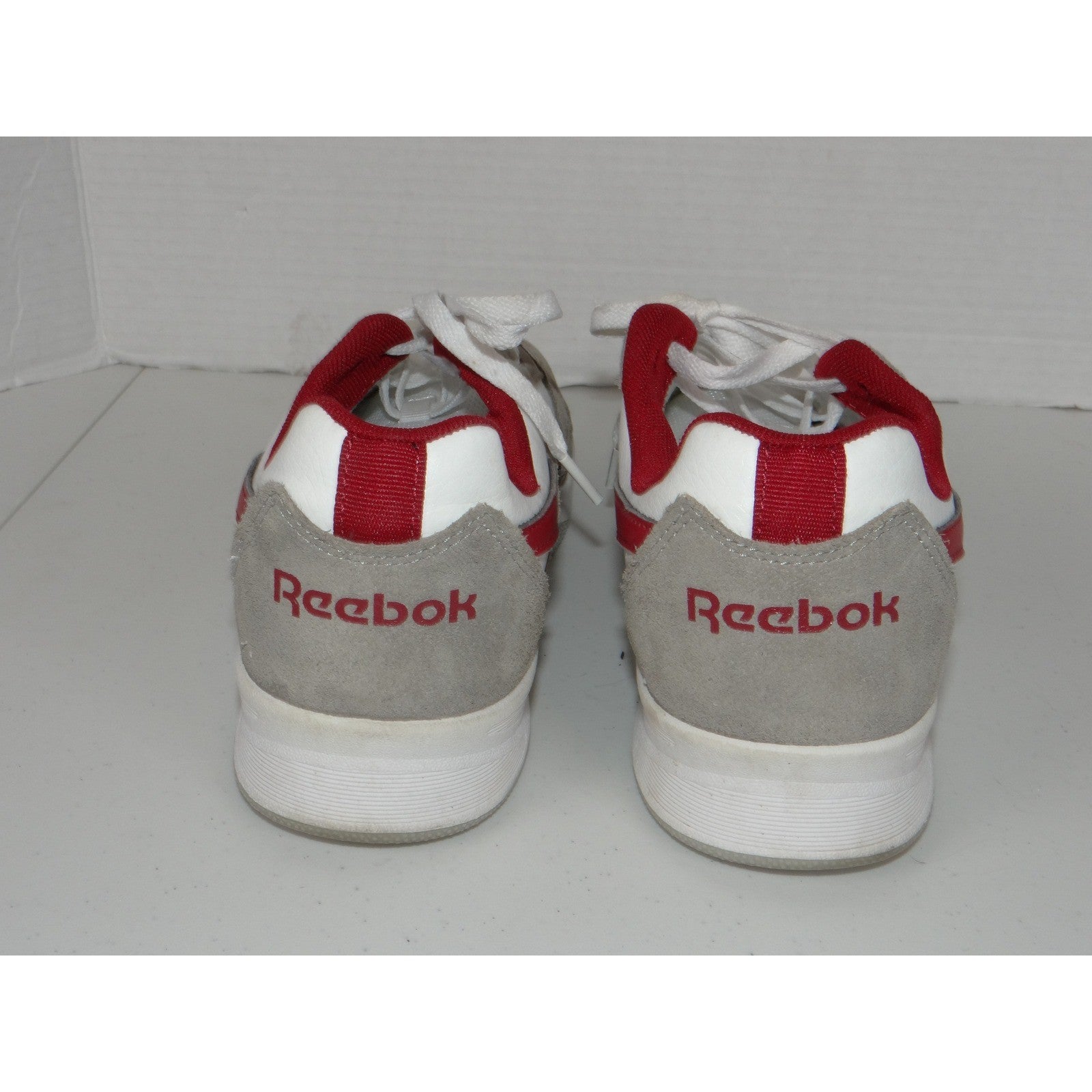 Reebok Court Advance Mens 9.5 White Grey Red Leather Suede Sneakers FFC00960696