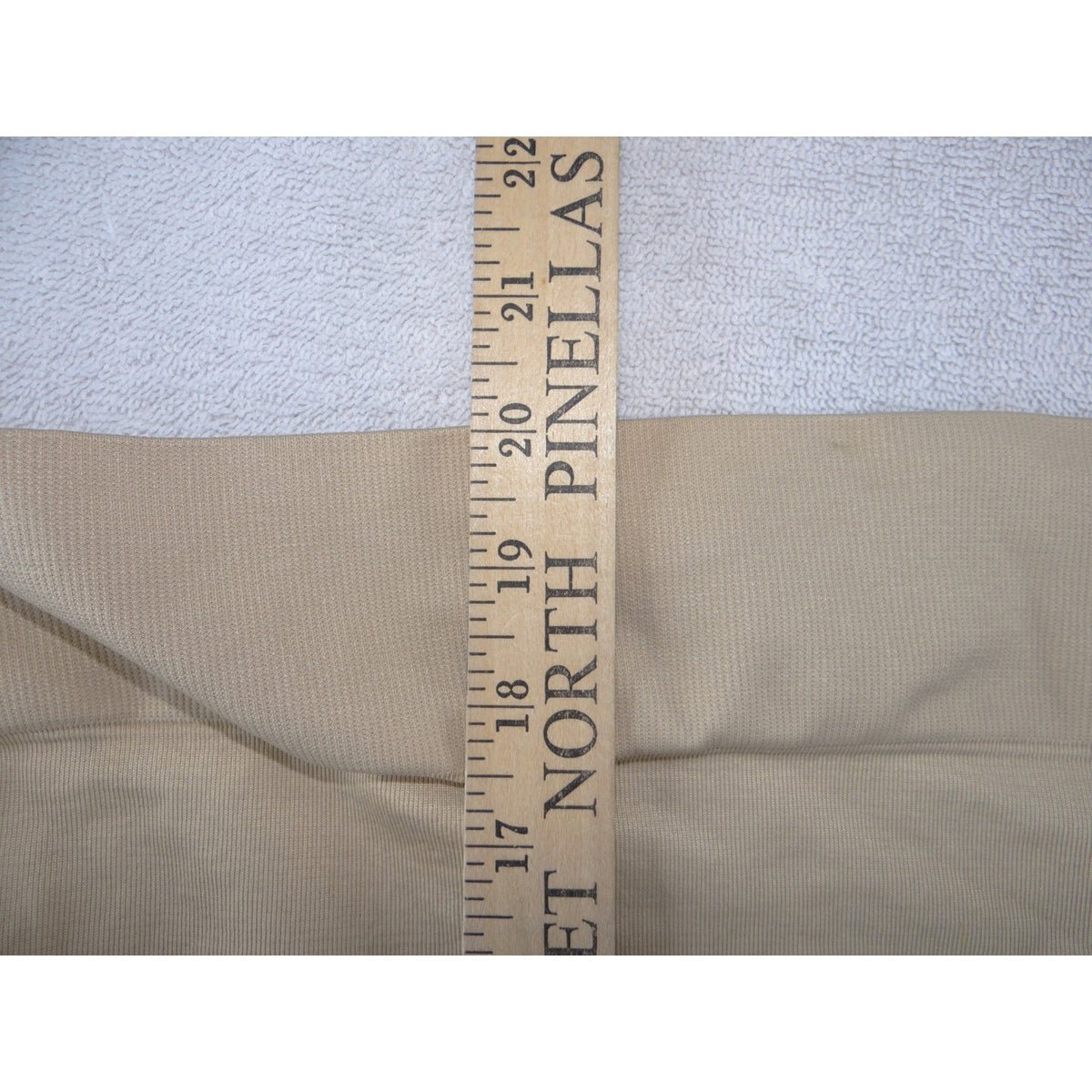 Cacique The Slimmer Ultra High-Waist Shapewear Shorts Beige Womens 18/20 NEW2