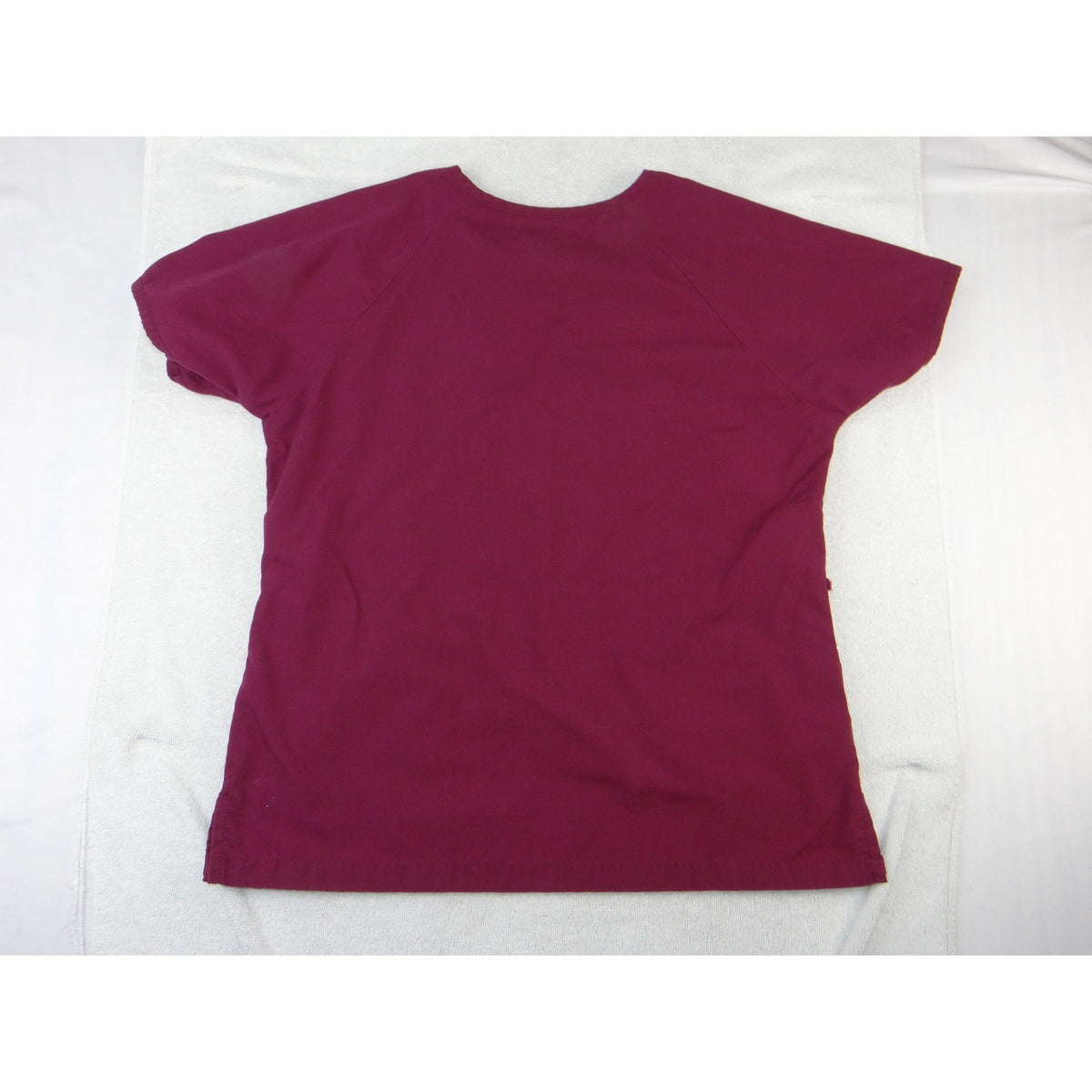 Butter-Soft Scrub Top Womens Small Burgundy V-Neck Short Sleeve Raglan Pockets1